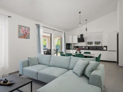 Villa Three Bedroom Villa with Swimming Pool - Features photo 3