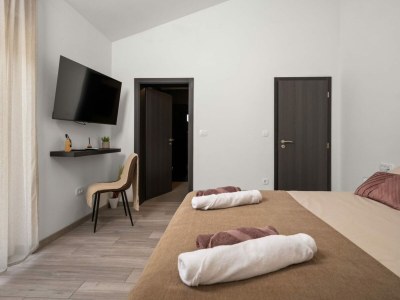 Villa Three Bedroom Villa with Swimming Pool - Features photo 8