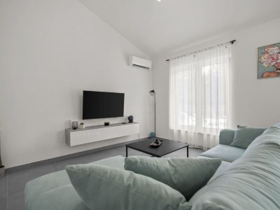 Villa Three Bedroom Villa with Swimming Pool - Features photo 9