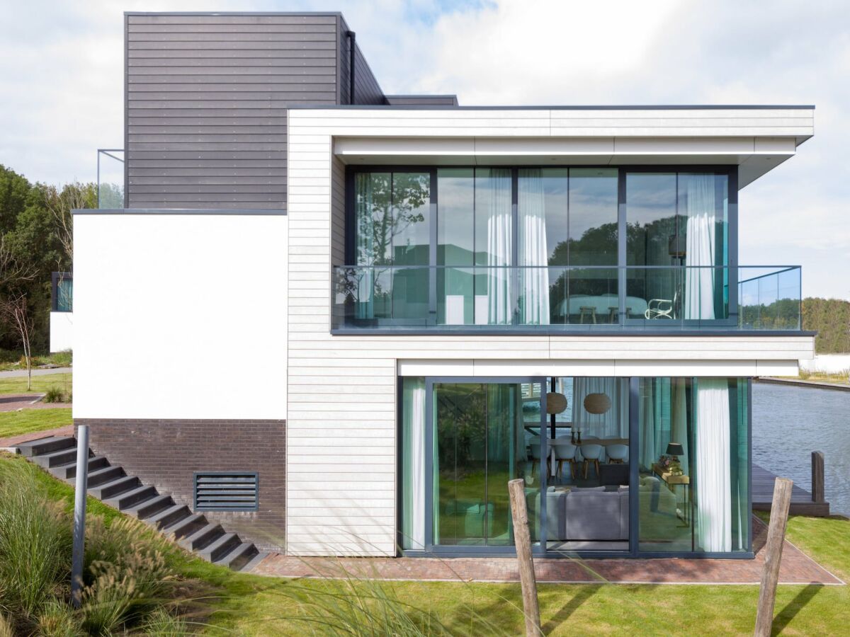 Holiday park Water Villa in Zeeland by Lake Veere - Outdoor photo 2