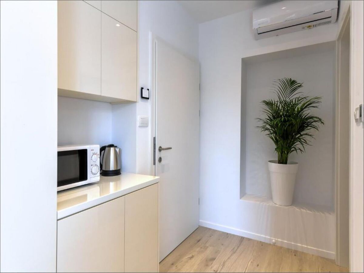 Apartment Via Porto Rooms - Deluxe Double Room with Double Bed and Balcony - Features photo 4