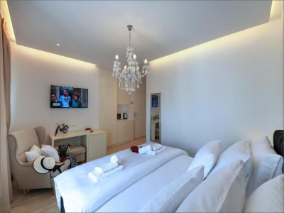 Apartment Via Porto Rooms - Deluxe Double Room with Double Bed and Balcony - Features photo 8