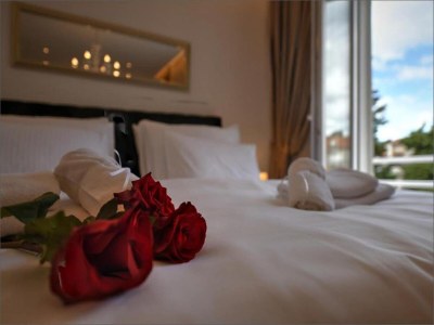 Apartment Via Porto Rooms - Deluxe Double Room with Double Bed and Balcony - Features photo 10