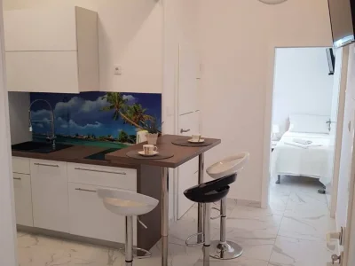 Apartment One-Bedroom Sea View Apartment - Features photo 3