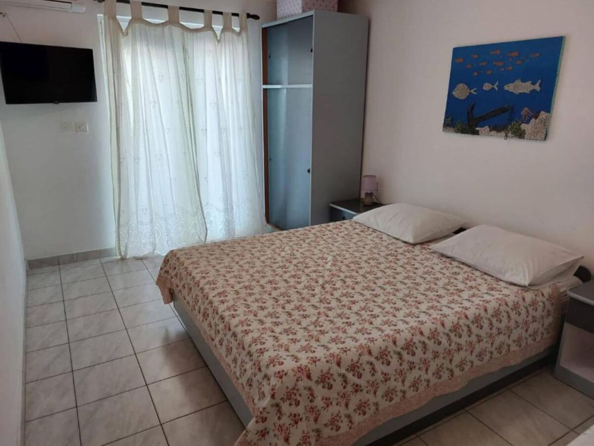 Apartment Studio apartment with balcony in Podaca - Features photo 4
