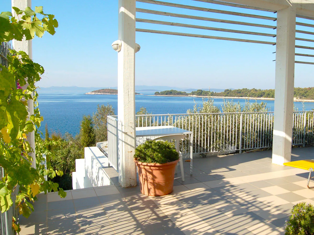 Holiday apartment Seaside Home, panoramic residence right on the water