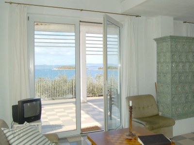 Holiday apartment Seaside Home, panoramic residence right on the water - Features photo 18