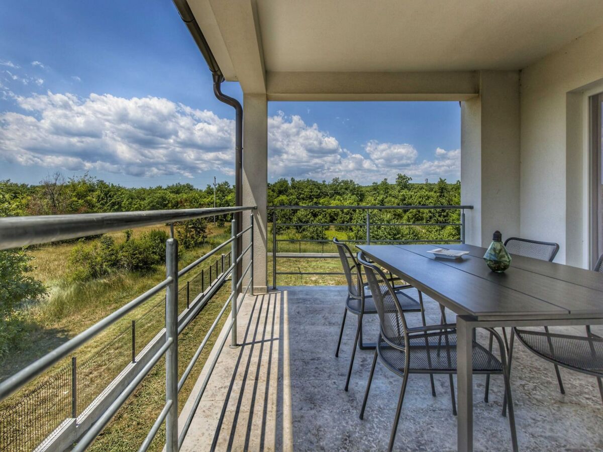 Apartment Apartment in Labin with Pool & Beach Nearby - Outdoor photo 3