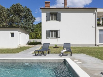 Apartment Apartment in Labin with Pool & Beach Nearby - Outdoor photo 2