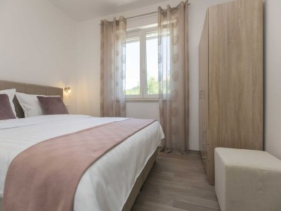 Apartment Apartment in Labin with Pool & Beach Nearby - Features photo 18