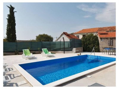 Holiday house Two bedroom house with terrace Vinišće, Trogir K-17012 - Outdoor photo 2