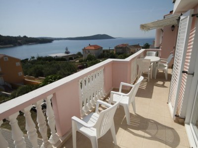 Apartment Two bedroom apartment with terrace and sea view Cove Soline, Dugi otok A-448-h in Veli Rat - Apartment