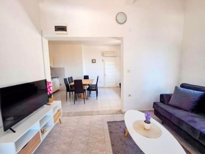 Apartment Two bedroom apartment with terrace and sea view Medići, Omiš A-23741-a - Outdoor photo 8