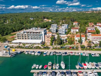 Apartment Two bedroom apartment with terrace Malinska, Krk A-21692-a - Outdoor photo 3