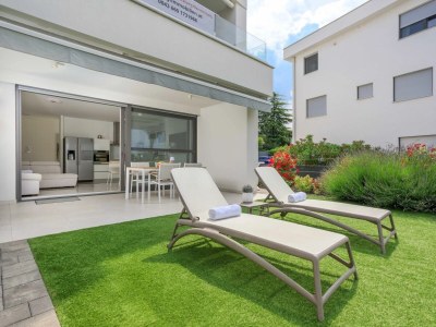 Apartment Two bedroom apartment with terrace Malinska, Krk A-21692-a - Outdoor photo 9