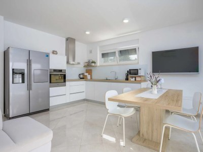 Apartment Two bedroom apartment with terrace Malinska, Krk A-21692-a - Outdoor photo 19