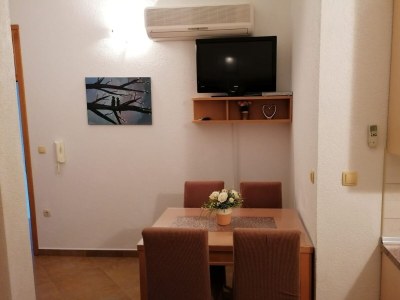 Apartment Two bedroom apartment with balcony and sea view Zablaće, Šibenik A-23960-e - Outdoor photo 8