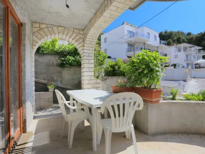 Apartment Studio flat with terrace Mastrinka, Čiovo AS-18954-a in Trogir - Apartment