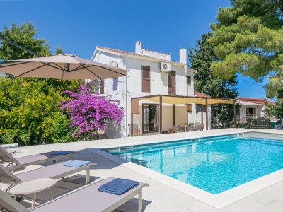 Holiday house Three bedroom house with terrace and sea view Arbanija, Čiovo K-24430 in Slatine - Holiday house