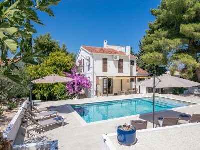 Holiday house Three bedroom house with terrace and sea view Arbanija, Čiovo K-24430 - Outdoor photo 4