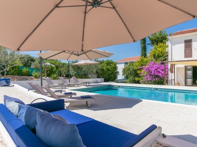 Holiday house Three bedroom house with terrace and sea view Arbanija, Čiovo K-24430 - Outdoor photo 9