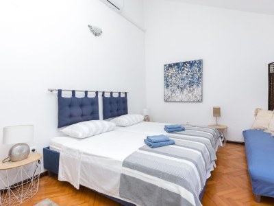 Holiday house Three bedroom house with terrace and sea view Arbanija, Čiovo K-24430 - Outdoor photo 33