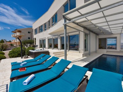 Holiday house Four-bedroom house with terrace and sea view Posedarje, Novigrad K-24091 - Outdoor photo 10