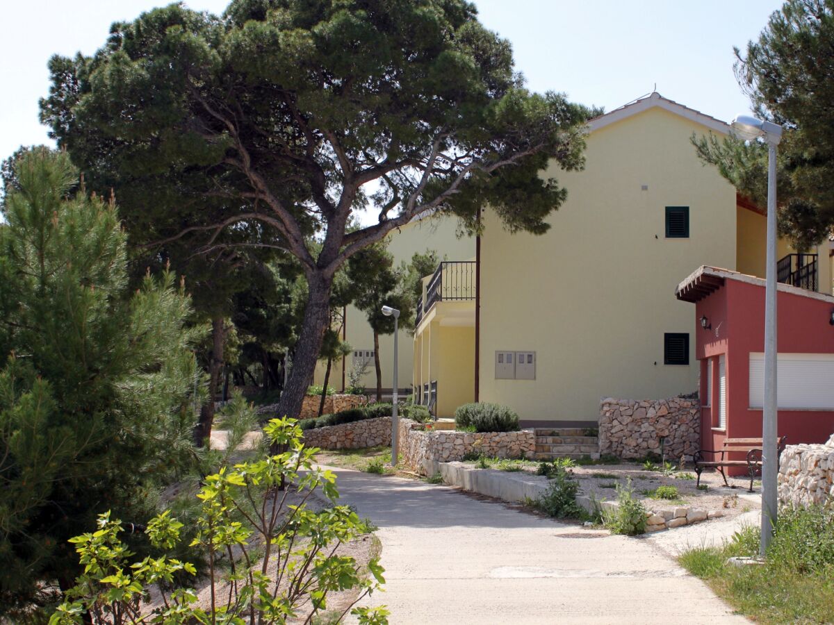 Apartment Two bedroom apartment near beach Rogoznica A-3198-b - Outdoor photo 3