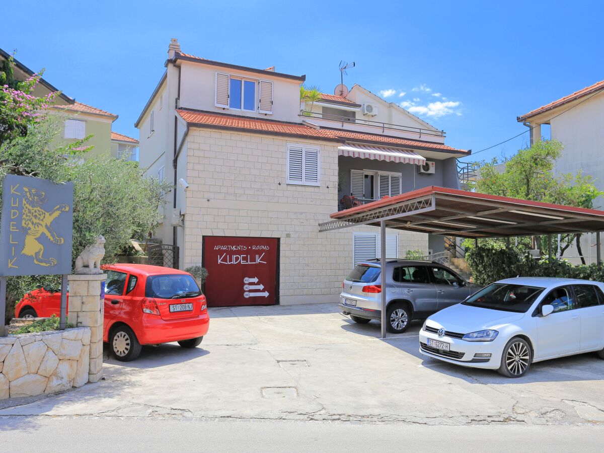 Apartment Three bedroom apartment with terrace Trogir A-4814-e - Outdoor photo 2