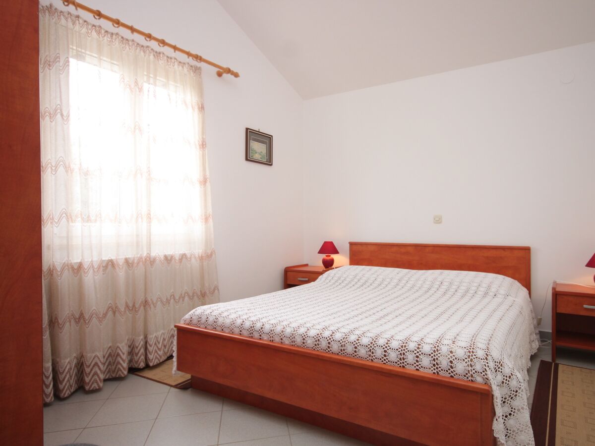 Apartment One bedroom apartment with terrace and sea view Nerezine, Lošinj A-3451-c