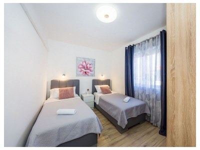 Apartment Two bedroom apartment with terrace Nin, Zadar A-5936-a - Outdoor photo 9