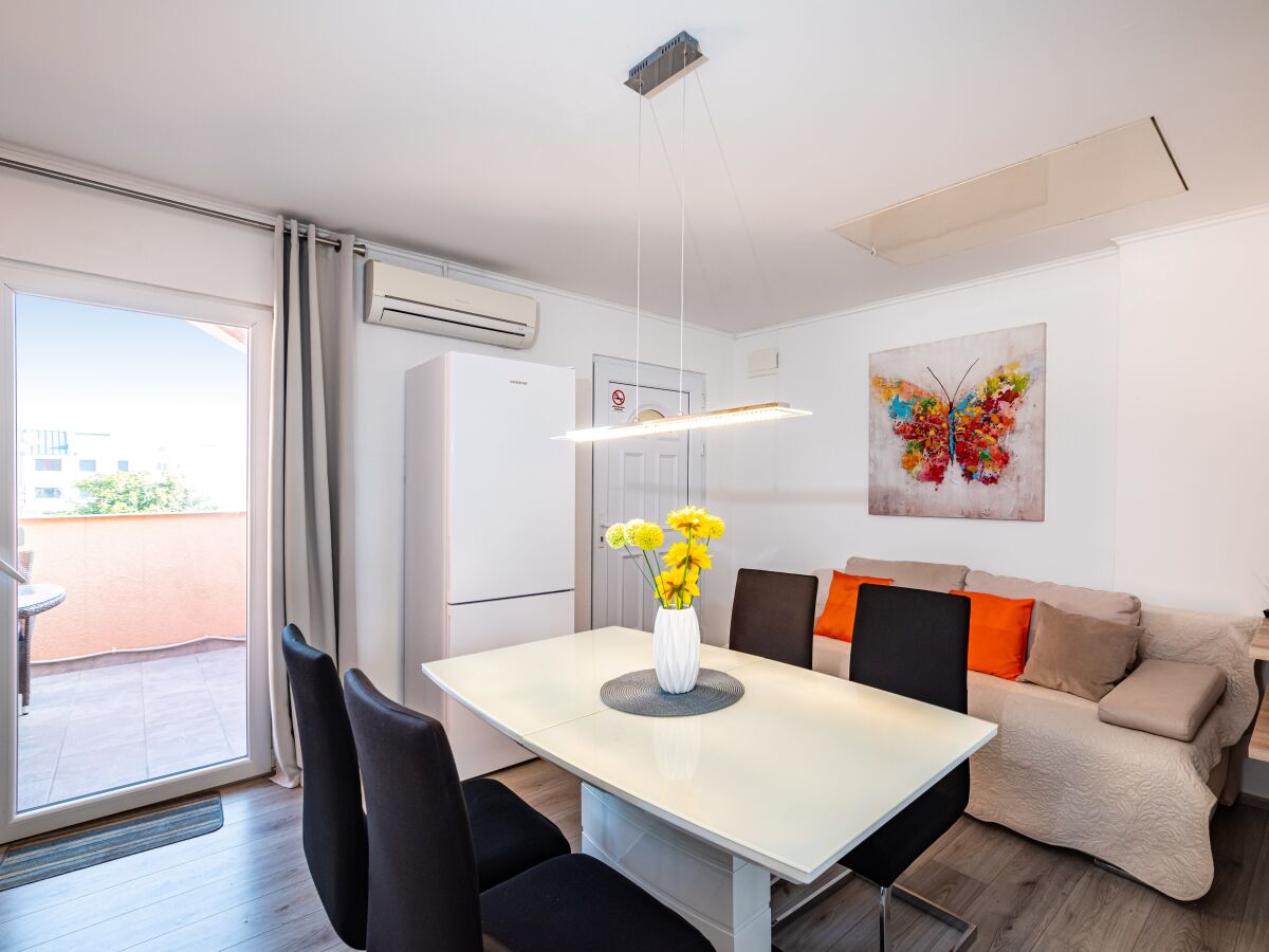 Apartment Two bedroom apartment with terrace Nin, Zadar A-5936-c - Outdoor photo 3
