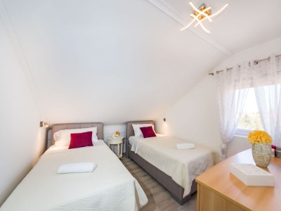 Apartment Two bedroom apartment with terrace Nin, Zadar A-5936-c - Outdoor photo 8