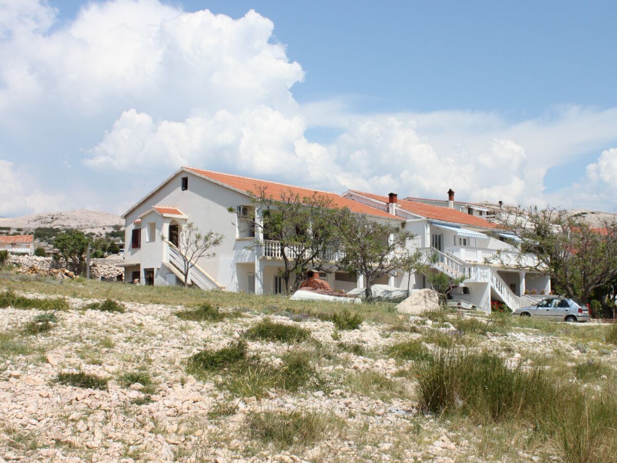 Apartment Three bedroom apartment near beach Kustići, Pag A-6355-a