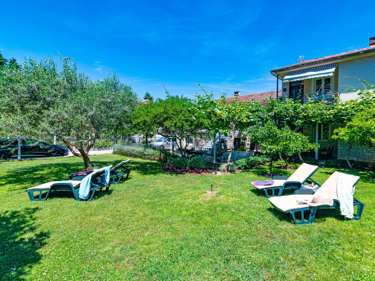 Apartment Two bedroom apartment with balcony Fažana A-18334-b - Outdoor photo 2