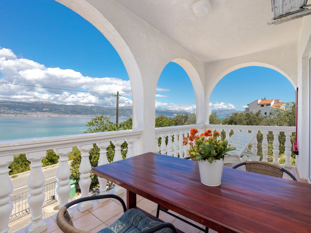 Apartment One bedroom apartment near beach Arbanija, Čiovo A-19527-b