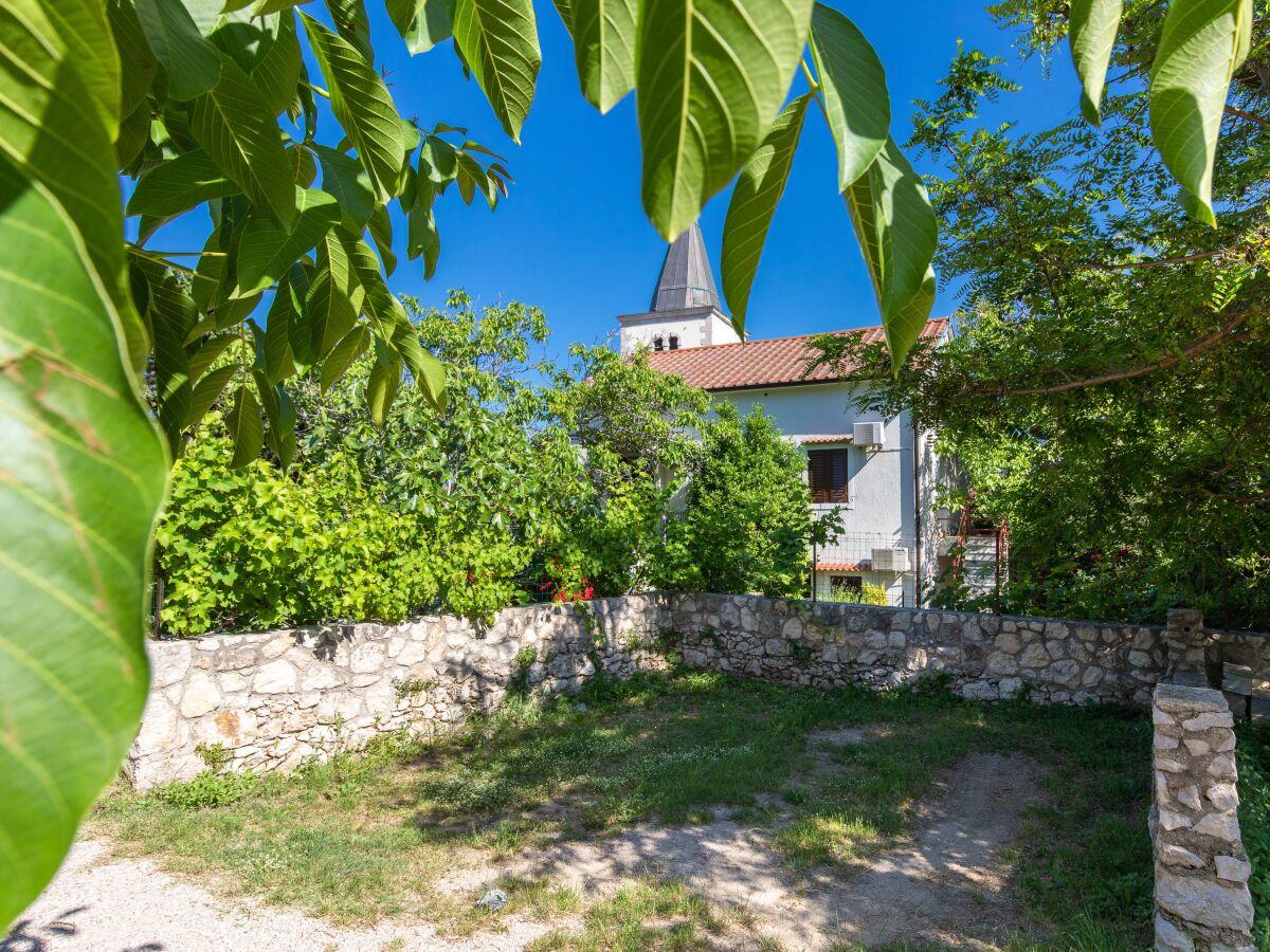 Apartment Two bedroom apartment with air-conditioning Baška, Krk A-19517-a - Outdoor photo 4