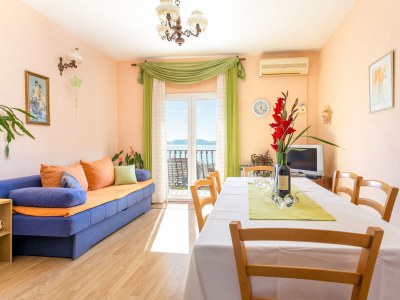 Apartment Two bedroom apartment with balcony and sea view Pisak, Omiš A-18141-c - Outdoor photo 17