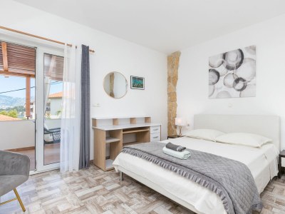 Apartment One bedroom apartment with terrace and sea view Okrug Gornji, Čiovo A-23007-b - Outdoor photo 12