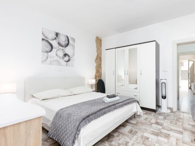 Apartment One bedroom apartment with terrace and sea view Okrug Gornji, Čiovo A-23007-b - Outdoor photo 13