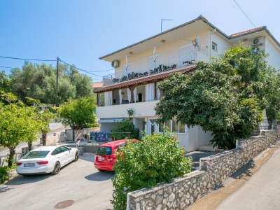Apartment Two bedroom apartment with terrace and sea view Okrug Gornji, Čiovo A-23007-c - Outdoor photo 2