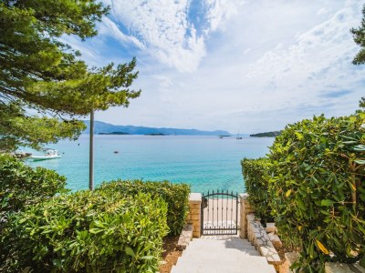 Apartment Three bedroom apartment near beach Lumbarda, Korčula A-135-a - Outdoor photo 11