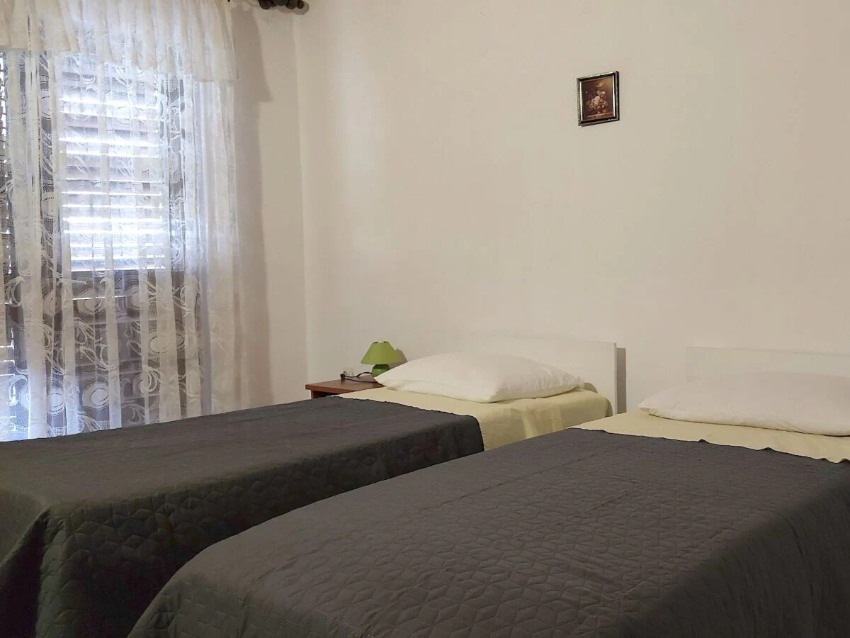 Apartment Two bedroom apartment with terrace and sea view Mrljane, Pašman A-20850-a