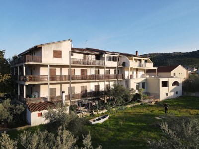 Apartment Two bedroom apartment with balcony and sea view Mrljane, Pašman A-20850-b - Outdoor photo 2