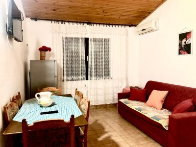 Apartment Two bedroom apartment with balcony and sea view Mrljane, Pašman A-20850-b - Outdoor photo 7