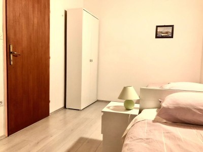 Apartment Two bedroom apartment with balcony and sea view Mrljane, Pašman A-20850-b - Outdoor photo 11