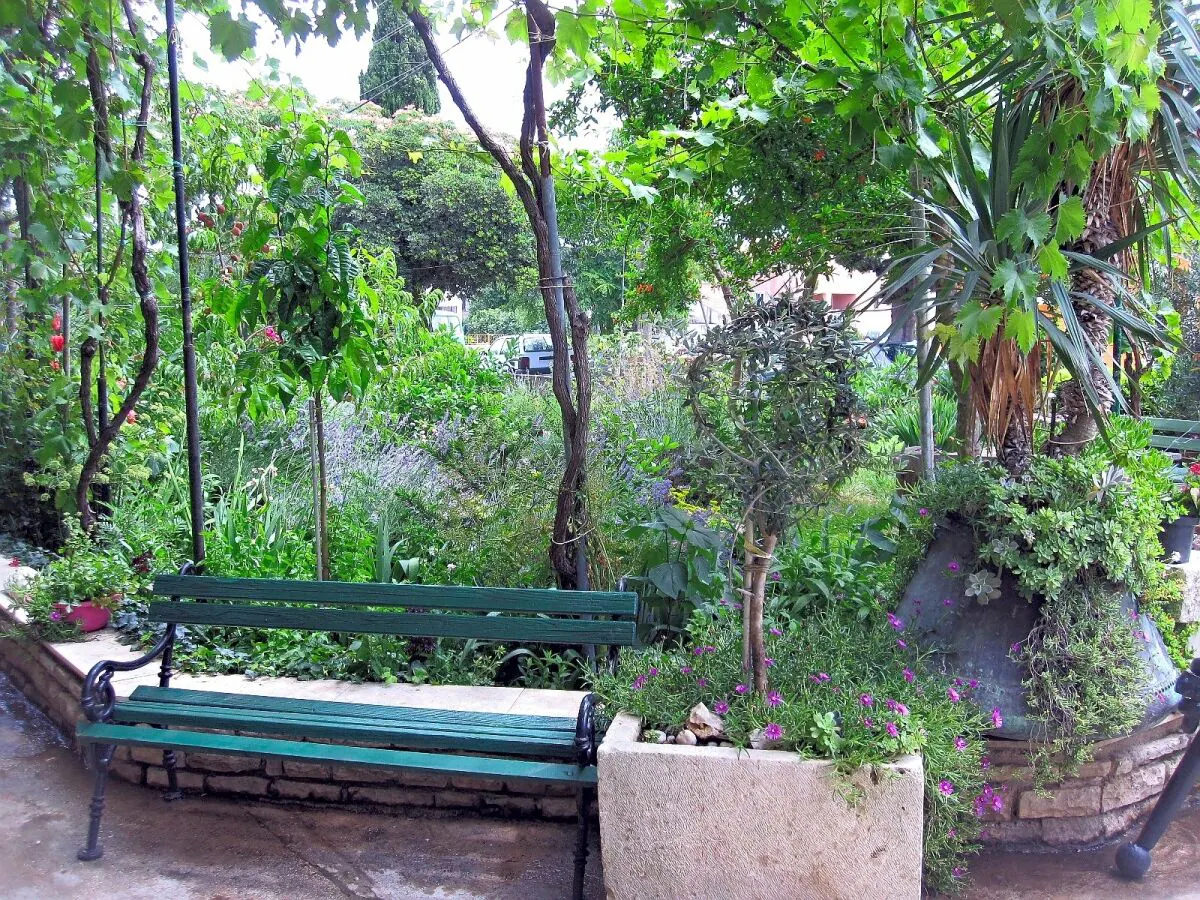 Apartment Four-bedroom apartment with terrace and sea view Mrljane, Pašman A-20850-d - Outdoor photo 5