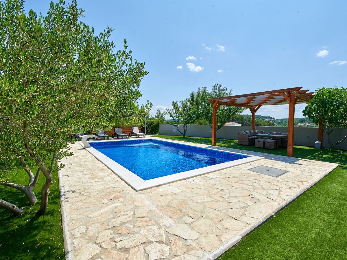 Apartment Three bedroom apartment with terrace and sea view Ljubač, Zadar A-14148-a - Outdoor photo 3