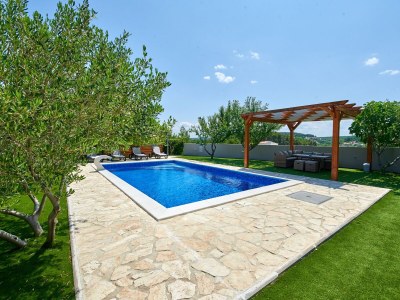 Apartment Three bedroom apartment with terrace and sea view Ljubač, Zadar A-14148-a - Outdoor photo 3