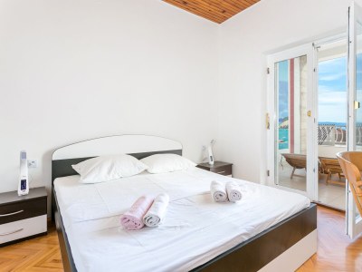 Apartment Two bedroom apartment with terrace and sea view Tučepi, Makarska A-22384-c in Tucepi - Apartment